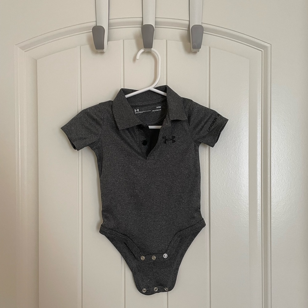 Under Armour Boys’ Logo Polo Bodysuit 3/6 month